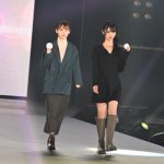 【写真特集】NMB48・新澤菜央＆山本望叶、カジュアル＆美脚コーデで「関コレ」ランウェイを歩く！＜KANSAI COLLECTION 2023 S/S＞