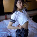 藍崎紗和、制服スカートから桃尻ライン見せつけ