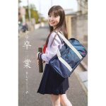 乃木坂46・5期生の小川彩、中学卒業でセーラー服グラビアを披露
