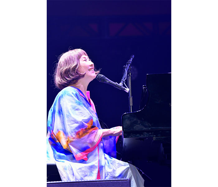 矢野顕子、グランドピアノの音色を弾ませる至福のサウンドを届ける＜LIVE the SPEEDSTAR＞