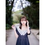 【コメントあり】日向坂46・影山優佳、紺色ワンピを着てはにかむ秘蔵ショット公開！