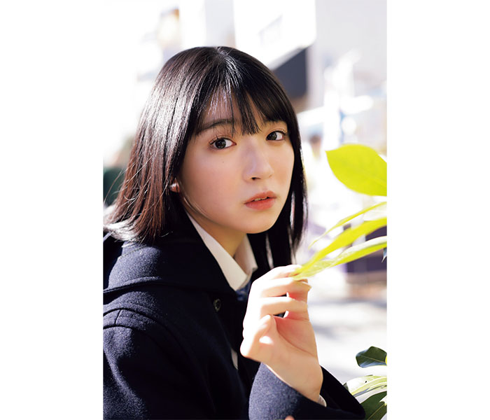 声優・進藤あまね、現役最後の制服グラビアを披露