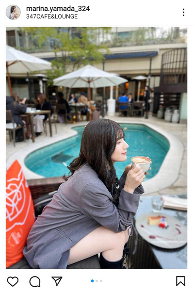 声優・山田麻莉奈、カフェでまったり。キュートな横顔に「二次元美少女」「絵になる」とファン歓喜！