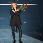 【動画】YOSHIKI、TGCランウェイに薔薇を持って登場でXポーズ！＜マイナビ 東京ガールズコレクション 2023 S/S＞