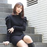 【動画】女優・宮崎あみさがクールな黒ワンピで美脚アピール！ファッションのこだわり、4/30近代麻雀水着祭ゲストMC出演への意気込み語る！