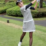 【写真特集】モデル・ゴルフYouTuber、新井美穂を筆頭に若手女子会員がミニスカゴルフウェアで奮闘！
