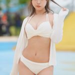 【写真特集】本郷愛、王道白ビキニで魅せる美くびれライン＜近代麻雀水着祭2023＞