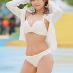 【写真特集】本郷愛、王道白ビキニで魅せる美くびれライン＜近代麻雀水着祭2023＞