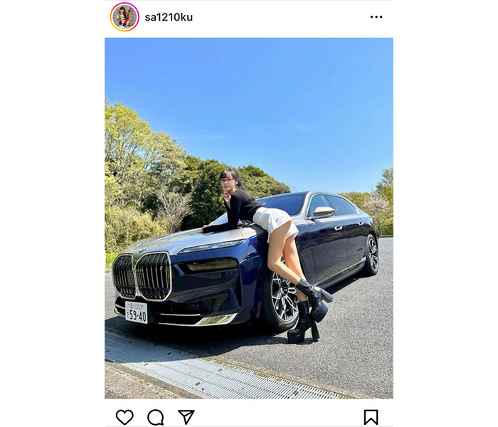 レースクイーン・林紗久羅、高級車に映える圧倒的な美脚ショットに歓喜の声