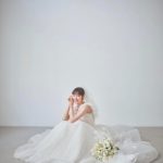 茅島みずき、背中ざっくり開きの純白ウェディングドレス姿を披露