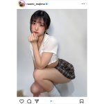 真島なおみ、『えちえち』な肌見せで悩殺する制服コスプレ披露