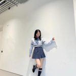 AKB48・小栗有以、チラ見せお腹の美脚衣装オフショットに歓喜の声