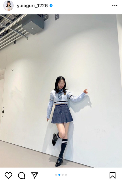 AKB48・小栗有以、チラ見せお腹の美脚衣装オフショットに歓喜の声