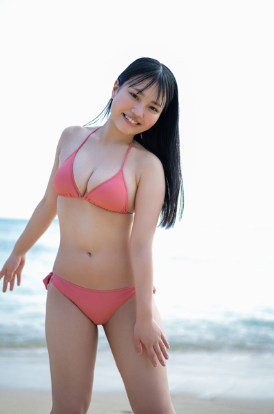 鈴原すず、令和の童顔巨乳JKを大ボリュームで総力特集！