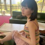 HKT48・田中美久、カラフルキャミソールで気になるバストラインにファンうっとり