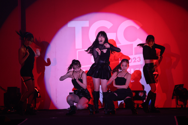 【写真特集】TikTokクリエイター・Mumei、美脚見せのブラック衣装でセクシーにパフォーマンス！＜TGC teen ICHINOSEKI 2023＞