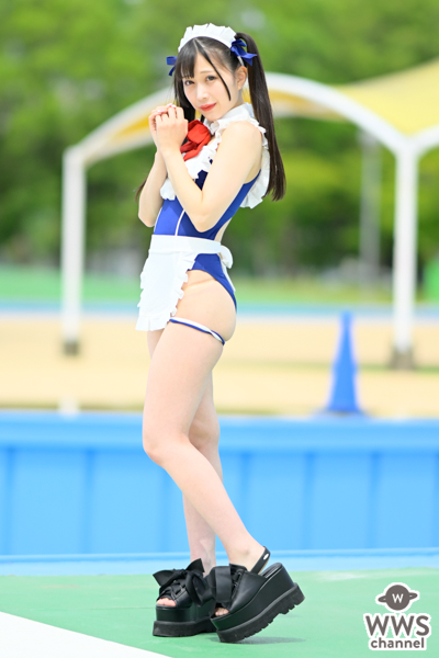 【写真特集】黒沢あかり（HOT DOG CAT）、メイド水着コスで見事な脚線美披露！＜近代麻雀水着祭2023＞