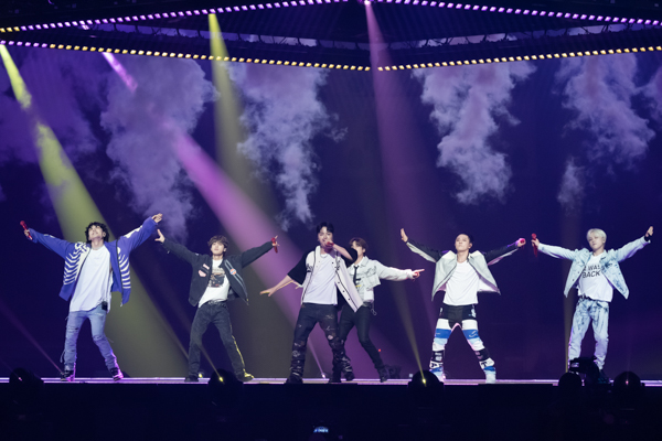 【写真特集】iKON、カジュアルなファッションで魅せるパワフルなパフォーマンス！＜KCON JAPAN 2023＞