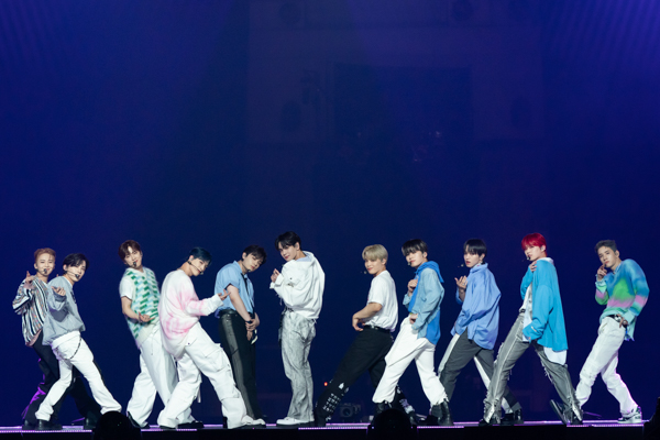 【写真特集】JO1、最新曲からBTSカバーまで披露！圧巻のパフォーマンスで盛り上げる＜KCON JAPAN 2023＞