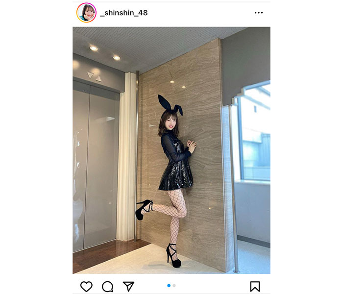 NMB48・新澤菜央、美脚全開のバニーコスをセクシーにお届け！