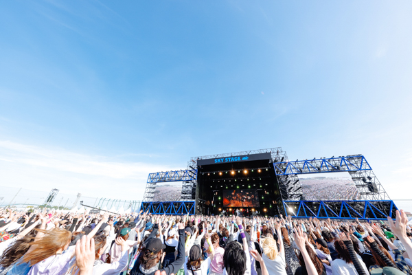 SKY-HI&BE:FIRSTがSKY STAGEに出演！激しいパフォーマンスで魅了＜JAPAN JAM 2023＞