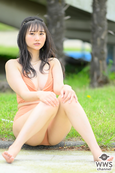 【写真特集】そよん、ハイウエスト水着で開脚セクシー！＜近代麻雀水着祭2023＞