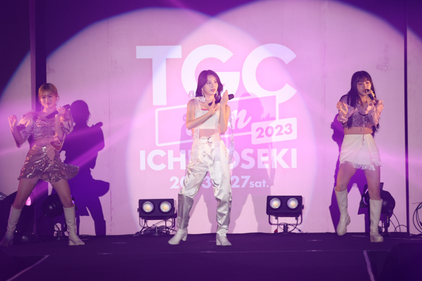 【写真特集】iScreamがお腹見せのステージ衣装で息の合ったパフォーマンスを見せる！＜TGC teen ICHINOSEKI 2023＞