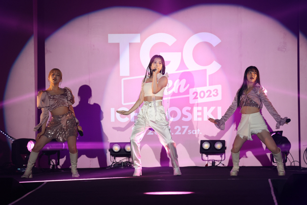 【写真特集】iScreamがお腹見せのステージ衣装で息の合ったパフォーマンスを見せる！＜TGC teen ICHINOSEKI 2023＞