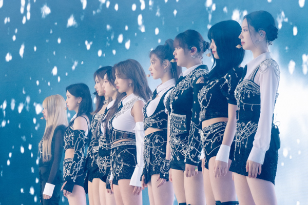 TWICEのワールドツアー日本公演が味の素スタジアムで閉幕！12月にドーム公演追加発表