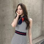 乃木坂46・梅澤美波、ミニワンピでスラリ美脚披露！