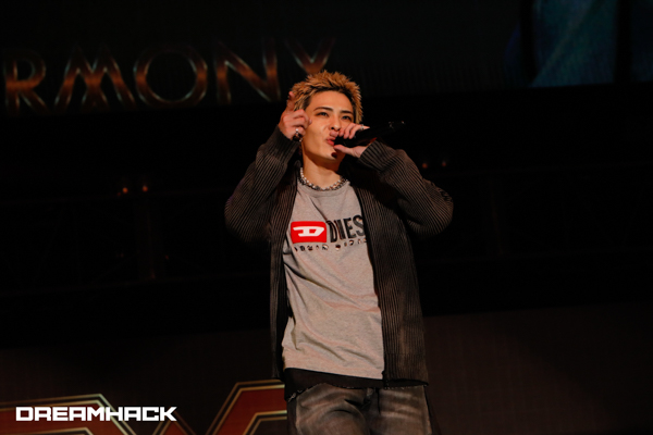 「iCON Z」から誕生したWOLF HOWL HARMONYが「DreamHack Japan」でパフォーマンス！＜DreamHack Japan 2023＞