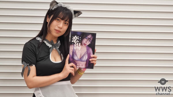 現役看護師兼コスプレイヤー・さとはる、「コスホリック」で猫耳メイドに変身し美谷間チラリ！