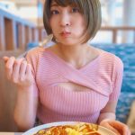 安納サオリ、無防備な胸元がセクシーすぎる！写真集『unknown』重版決定