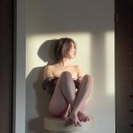 NMB48・安部若菜「惚れました」、セクシーなデコルテ＆美脚見せショットにファン悶絶