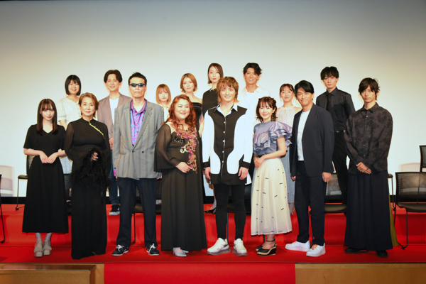 寺西優真、さとう珠緒、梅山恋和らドラマ「アイドル配達員」出演者が豪華レッドカーペットに登場