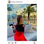 松本まりか、肩出しのオフショルドレスを優雅に着こなし