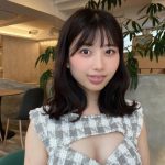 佐藤かれん、無防備な胸元が気になるキャバドレス姿にファン悶絶