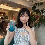 佐藤かれん、無防備な胸元が気になるキャバドレス姿にファン悶絶