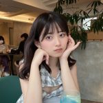 佐藤かれん、無防備な胸元が気になるキャバドレス姿にファン悶絶