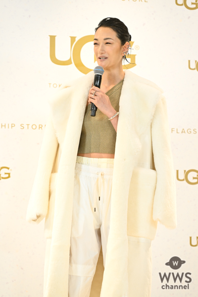 【写真特集】冨永愛、スポーティーなラフスタイルで登場！「普段着では多いです」＜「UGG(R) TOKYO FLAGSHIP STORE」オープニングイベント＞