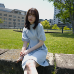 【動画】坂巻有紗が水色ワンピから美脚アピール！映画『スパイスより愛を込めて。』のみどころを語る