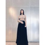 のん、アーマーなディティールドレス姿のジャケット撮影オフショ公開「なんて麗しい!!」「最高にクール」とファンから称賛の声殺到