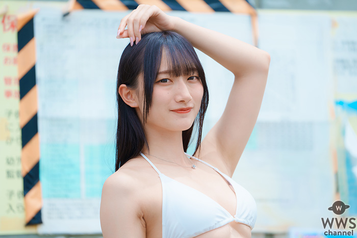 【写真特集】信野樹奈、真っ白なビキニをあざとくズラす着こなしに視線が釘付け！＜チャンスプール撮影会 in アマゴーラ＞