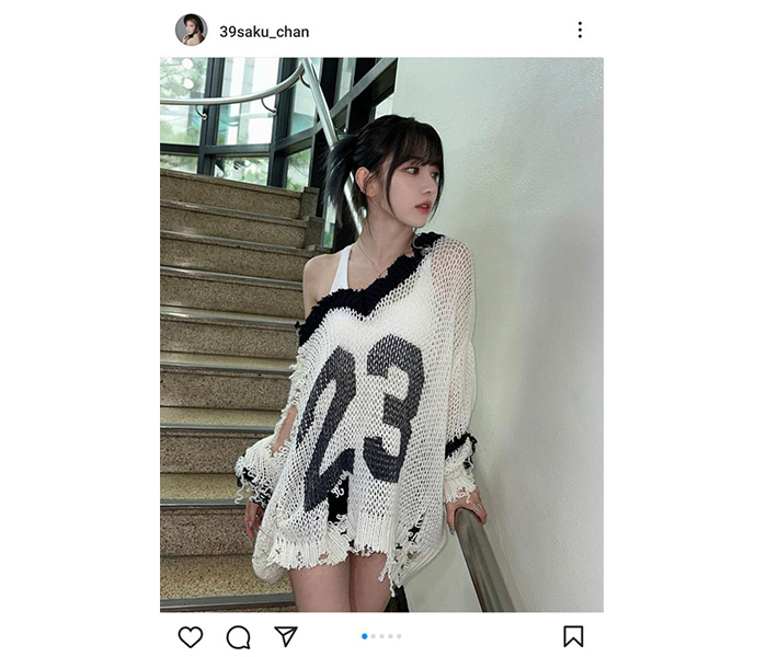 LE SSERAFIM・宮脇咲良、はだけたニットから美肌がちらり「今日も綺麗」「天使だ~！」とファン歓喜