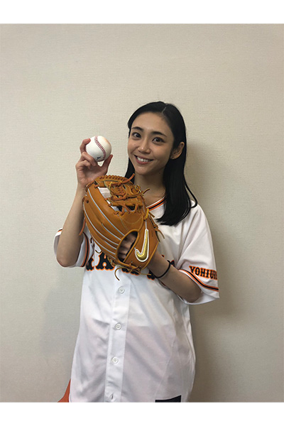 山谷花純、人生初の始球式はワンバンで悔しさ全開も 「新しい感覚を味わうことが出来た貴重な1日」