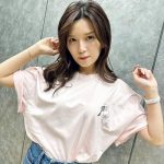 宇野実彩子、美脚スラリな生誕Tシャツコーデ公開！「ビジュやばぁぁ」「可愛いどタイプだってばよ！」とファン歓喜