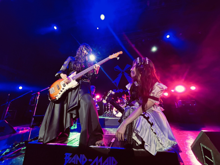 BAND-MAID、結成10周年ツアー前半戦を満員で完走！巻き起こったシンガロングに「最高―！」