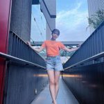 NMB48・貞野遥香、胸元チラリの肌見せ美脚コーデにファンうっとり！