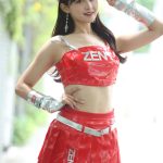 【動画】佐々木美乃里が鮮やかな赤のZENTレースクイーン衣装で登場！日本レースクイーン大賞新人部門グランプリへ向けて語る