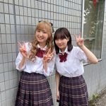 HKT48・田中美久とAKB48・本田仁美の制服オフショットにファン悶絶！「ずっと待ってたの！！！」